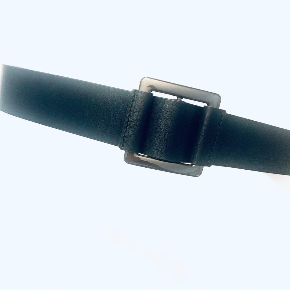 TAHARI ARTHUR S. LEVINE Black Faux Leather Belt